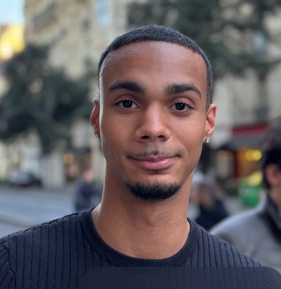 Photo de Mike Pluquin, Developer - Capsens